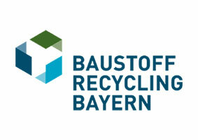 Logo von Baustoff Recycling Bayern mit stilisiertem Würfel in Blau-Grün und Schriftzug in Großbuchstaben.